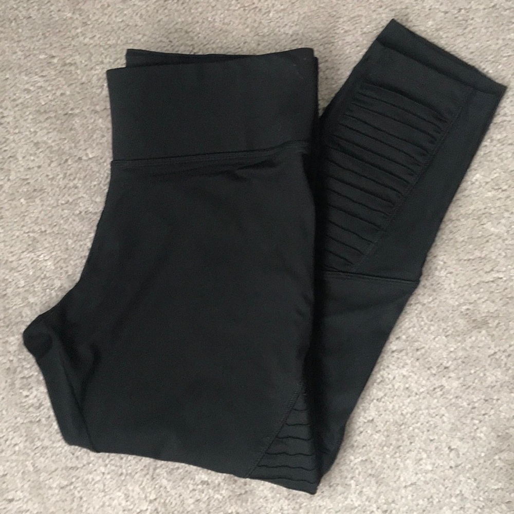 Pink Capri Yoga Pants